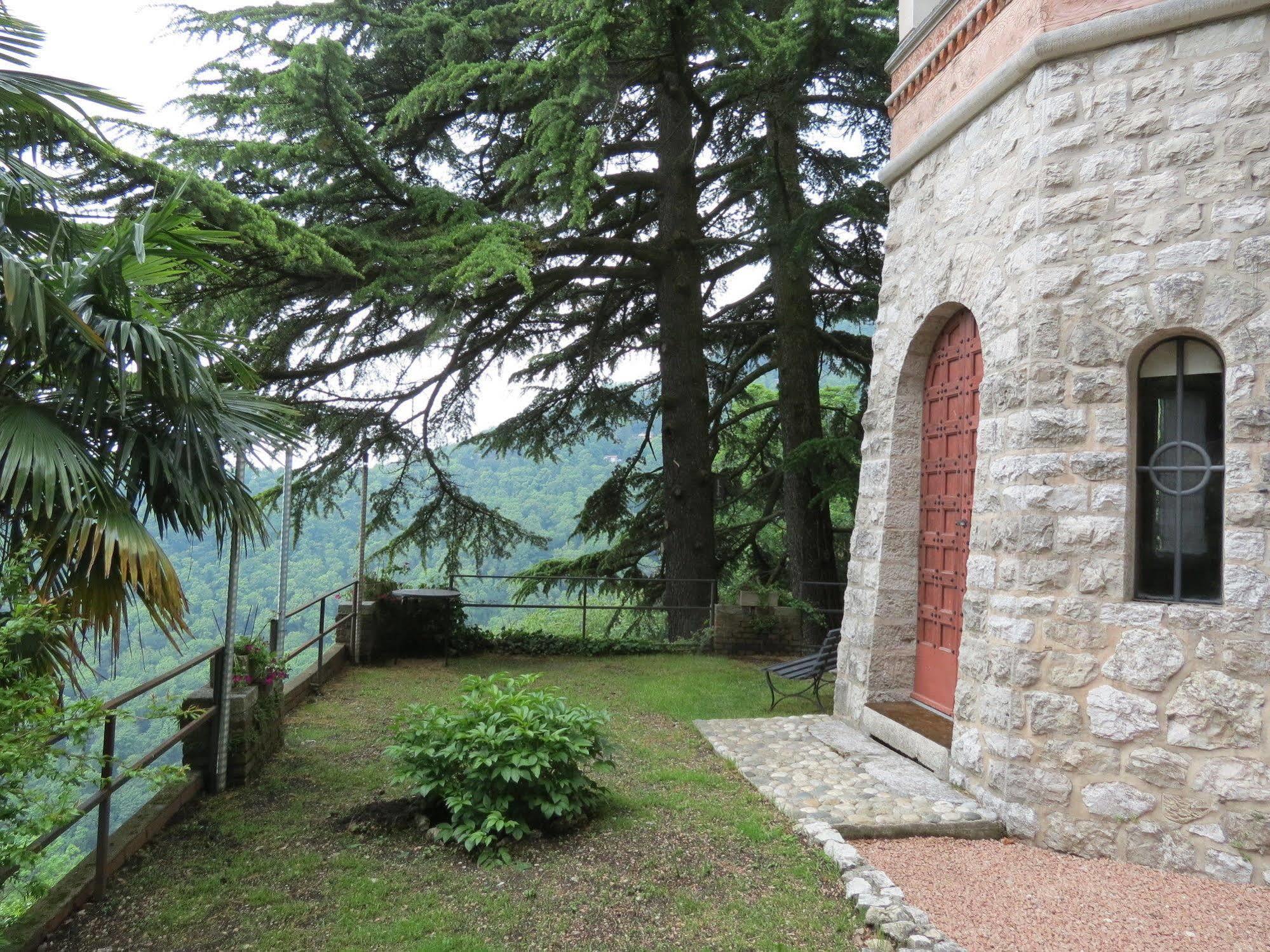 Ferienwohnung Il Parco E Gli Affreschi Varese Exterior foto